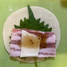 餃子の皮で 豚肉大葉チーズの簡単絶品パリパリ巻き レシピ 作り方 By ゆずジャムおばさん 楽天レシピ 餃子の皮で 豚肉大葉チーズの簡単絶品パリパリ巻き レシピ 作り方 By ゆずジャムおばさん 楽天レシピ